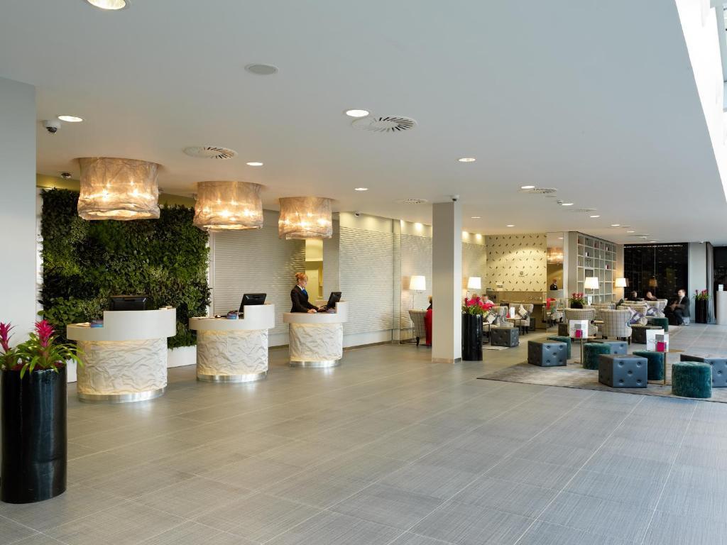 Radisson Blu Hotel East Midlands Airport Castle Donington Εξωτερικό φωτογραφία